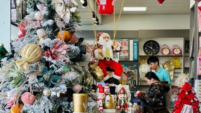 賑やかなクリスマスマーケット