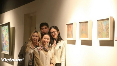 « Le Temps des Femmes » : Quand l’art multimédia raconte l’histoire de la beauté et du courage des femmes