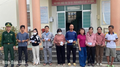 洪水被害を受けた養殖農家への支援として贈り物を贈る