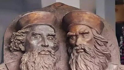 Quoc Ngu-skriften ved enden av Thu Bon-elven