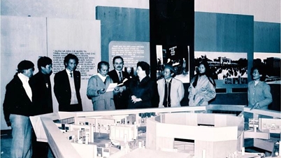 갤러리: 과거와 현재를 연결하는 55년