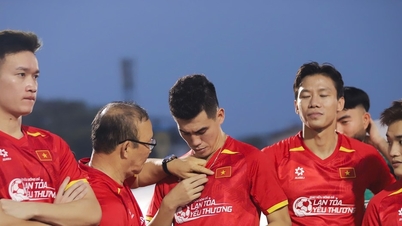 El entrenador Park Hang Seo se reúne con sus antiguos jugadores en el partido 'Spreading love 2025'