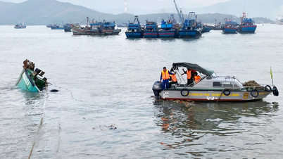 تم إنقاذ 4 صيادين في الوقت المناسب بعد غرق قارب الصيد الخاص بهم في البحر