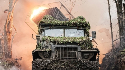 러시아와 우크라이나는 미국으로부터 협상 신호를 기다리며 계속해서 서로의 에너지 시설을 공격하고 있다.