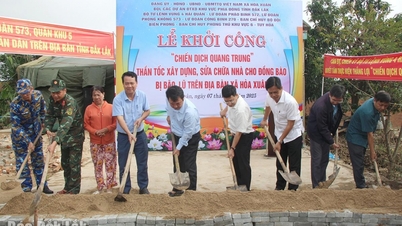 เริ่มก่อสร้างบ้านพักอาศัยให้กับครัวเรือนที่ได้รับผลกระทบจากน้ำท่วมในตำบลฮว่าซวน