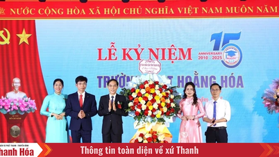 វិទ្យាល័យ Hoang Hoa ប្រារព្ធខួបលើកទី 15 របស់ខ្លួន។