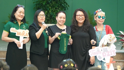 Hào hứng với buổi họp mặt người hâm mộ tại Thảo Cầm Viên Sài Gòn