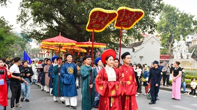 वियतनाम के होआन कीम झील में पुरानी खुशियाँ लौटीं, हैप्पी फेस्ट 2025