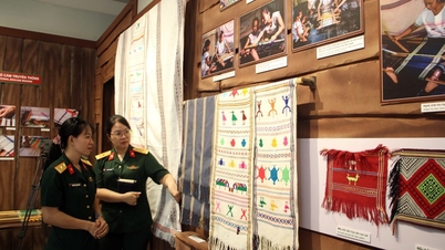 شهر هوشی مین: در پایان سال، مردم به سمت آثار باستانی و موزه‌ها هجوم می‌آورند