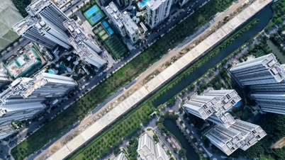 Forma șoselei de centură suspendate care șerpuiește prin metropola estică Ho Chi Minh City