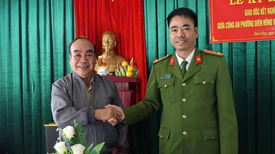 Dien Hong Ward Police establishes sisterhood with Pleiku Roh village