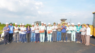 Les dirigeants provinciaux encouragent les équipes de construction de l'autoroute Hau Giang - Ca Mau