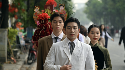 ພິທີ​ແຕ່ງດອງ​ຂອງ​ລາຊະວົງ ຫງວຽນ​ຄືນ​ໃໝ່ ຢູ່​ໃຈກາງ​ນະຄອນຫຼວງ