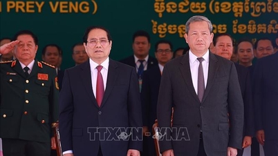 وزیر اعظم اور کمبوڈیا کے وزیر اعظم ہن مانیٹ نے تان نام - میون چی بین الاقوامی سرحدی گیٹ جوڑے کی افتتاحی تقریب میں شرکت کی