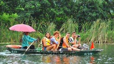 Туризм стремительно растёт: Вьетнам принимает более 19 миллионов иностранных туристов.