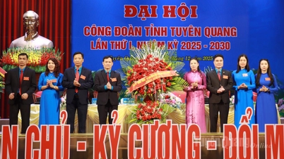 Het bevorderen van de traditie van solidariteit en het opbouwen van een sterke vakbond