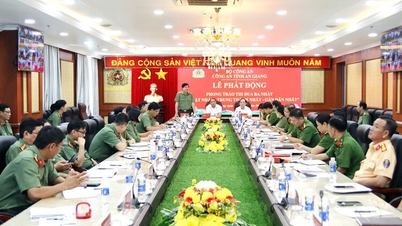 بناء قوة شرطة مقاطعة آن جيانج "الأكثر انضباطًا - الأكثر ولاءً - الأقرب إلى الشعب"