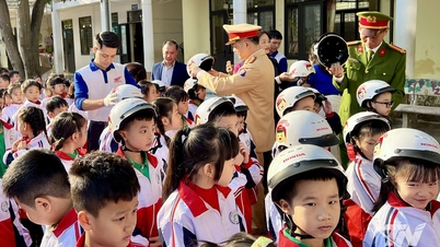 ٹرنگ وونگ پرائمری اسکول میں ٹریفک سیفٹی کا پروپیگنڈا