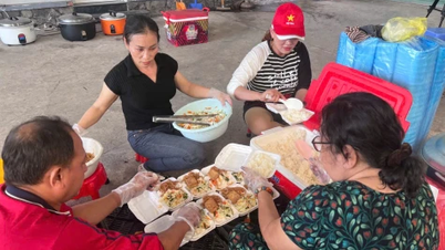 Gratis måltider - Vänligheten hos en grupp kvinnliga handlare i My Tho