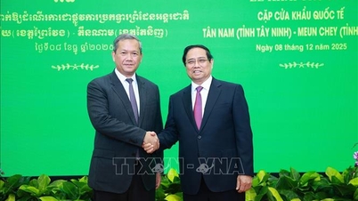 Premiärminister Pham Minh Chinh höll samtal med Kambodjas premiärminister Hun Manet.