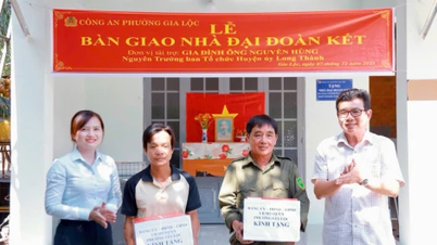 Gia Loc وارڈ نے 2 عظیم اتحاد کے گھر پیش کیے۔