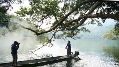 Ba Be Gölü: Kışın kadim ormanın yaprak değişimini izlemek