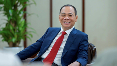 VIC-এর শেয়ার আবার সর্বোচ্চ সীমায় পৌঁছেছে, Vingroup-এর মূলধন প্রায় ১.২ মিলিয়ন বিলিয়ন VND-তে পৌঁছেছে