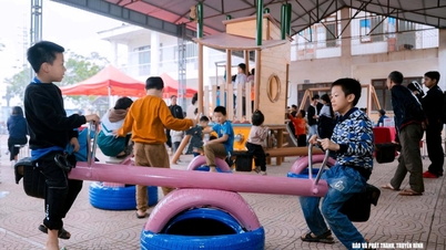 Le village de Phu Nghia inaugure une aire de jeux inclusive, créant un espace sûr pour des centaines d'enfants.