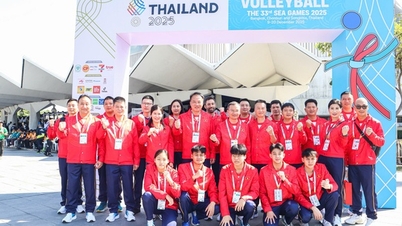 Đoàn Thể thao Việt Nam dự Lễ thượng cờ SEA Games 33