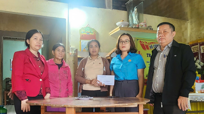 Die Gewerkschaft der Gemeinde Nui Thanh unterstützt die Familie eines Gewerkschaftsmitglieds, das an einer schweren Krankheit verstorben ist.