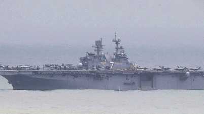 O navă a Marinei SUA cu peste 2.000 de ofițeri și marinari vizitează Da Nang