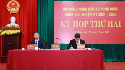 민쩌우사우인민위원회 제2차 회의 개회