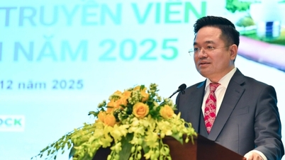 Editor-chefe Nguyen Van Minh: Economizar energia elétrica é uma necessidade urgente