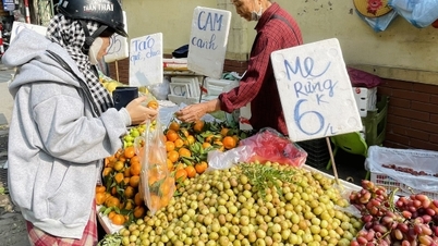 التمر الهندي البري في الشارع: الفاكهة الحامضة تصبح طبقًا "لا يُنسى"