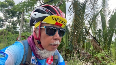 ৭১ বছর বয়সী এক ব্যক্তি মাসে ১,০০০ কিমি সাইকেল চালান, বিপজ্জনক পাহাড়ি গিরিপথের মাঝখানে ক্লান্তির মুহূর্তটি বর্ণনা করেন