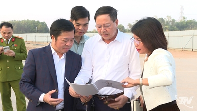 Para pemimpin provinsi memeriksa dan meninjau persiapan untuk Turnamen Sepak Bola Empat Pahlawan