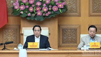 인민을 위해 집을 빨리 짓고 수리하기 위해 "광중전투"의 압도적인 승리를 거두어야 합니다.