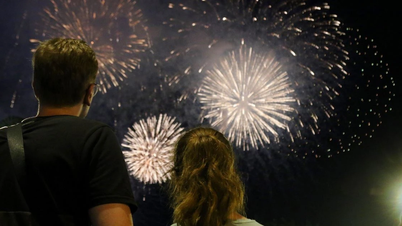 احتفالاً بالعام الجديد 2026، ستطلق مدينة هو تشي منه الألعاب النارية في 4 مواقع