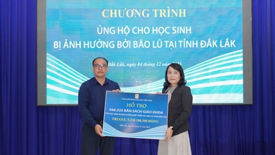 ভিয়েতনাম এডুকেশন পাবলিশিং হাউস বন্যার্ত এলাকায় প্রায় ১০ লক্ষ পাঠ্যপুস্তক দান অব্যাহত রেখেছে