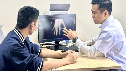 Mikrochirurgie úspěšně připevnila useknutý prst oceánského námořníka po 25 hodinách