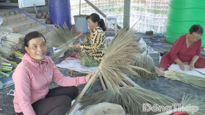 탄푸동 마을: 갈대 빗자루 묶음으로 농장 노동자의 소득 증대에 기여