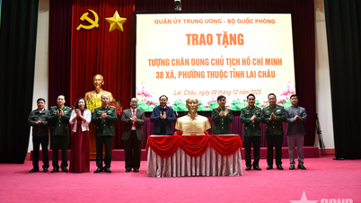 Quân ủy Trung ương, Bộ Quốc phòng trao tượng chân dung Chủ tịch Hồ Chí Minh tặng các xã, phường tại Lai Châu
