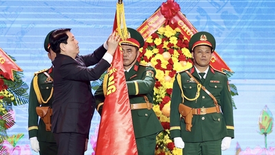 ທ່ານ​ປະທານ​ປະ​ເທດ ​ເຈືອງ​ເຕີນ​ຊາງ ​ໄດ້​ມອບ​ນາມມະຍົດ​ວິລະ​ຊົນ​ກອງທັບ​ປະຊາຊົນ ​ໃຫ້​ທະຫານ​ເຂດ 7.