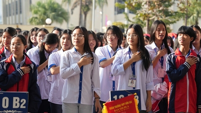 Quang Ninh-provinsens kvinnoförbund spred jämställdhetsandan till nästan 3 500 studenter.