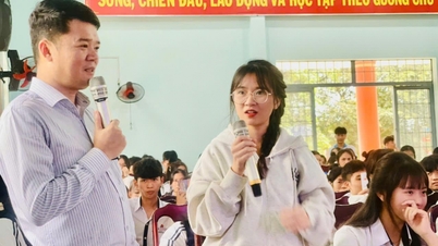 Ea Nuol: مشاوره شغلی و جهت‌گیری برای بیش از ۴۰۰ دانشجو