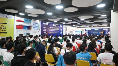 Öppning av den första vietnamesiska student-olympiaden för artificiell intelligens