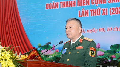 レ・クアン・ミン上級中将がホーチミン共産主義青年軍連合（2025-2030）第11回大会の第一回会議を指揮した。