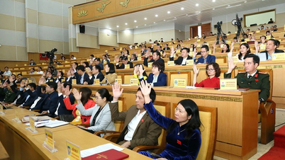 تخطط هونغ ين لإنفاق حوالي 820 مليار دونج لتعويض ودعم الرسوم الدراسية.