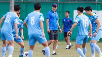 U22 Vietnam må supplere sin egen mat, kvinnelaget ønsker å bytte treningsbane fordi den er for langt unna.