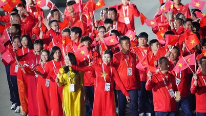 Pembukaan SEA Games ke-33: Perdana Menteri Thailand Anutin Charnvirakul berpidato